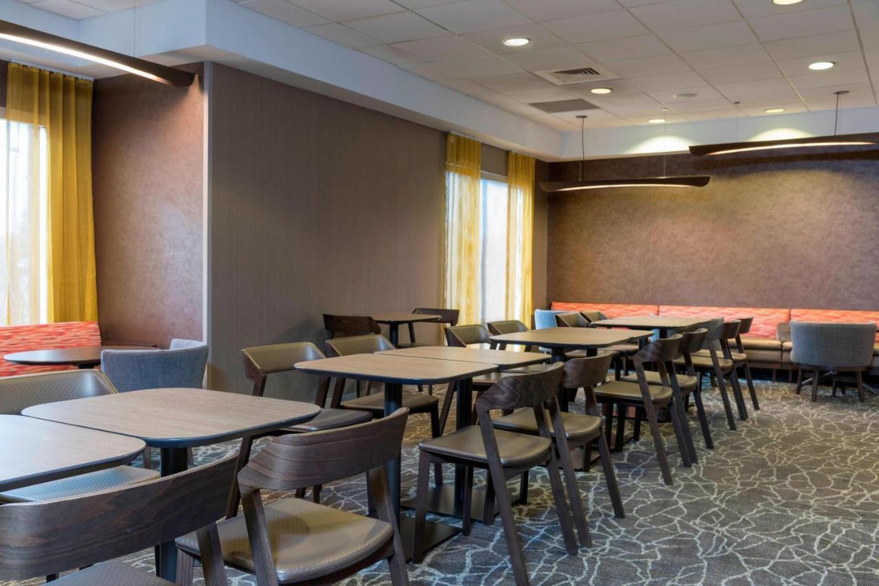 Springhill Suites Grand Rapids North Εξωτερικό φωτογραφία