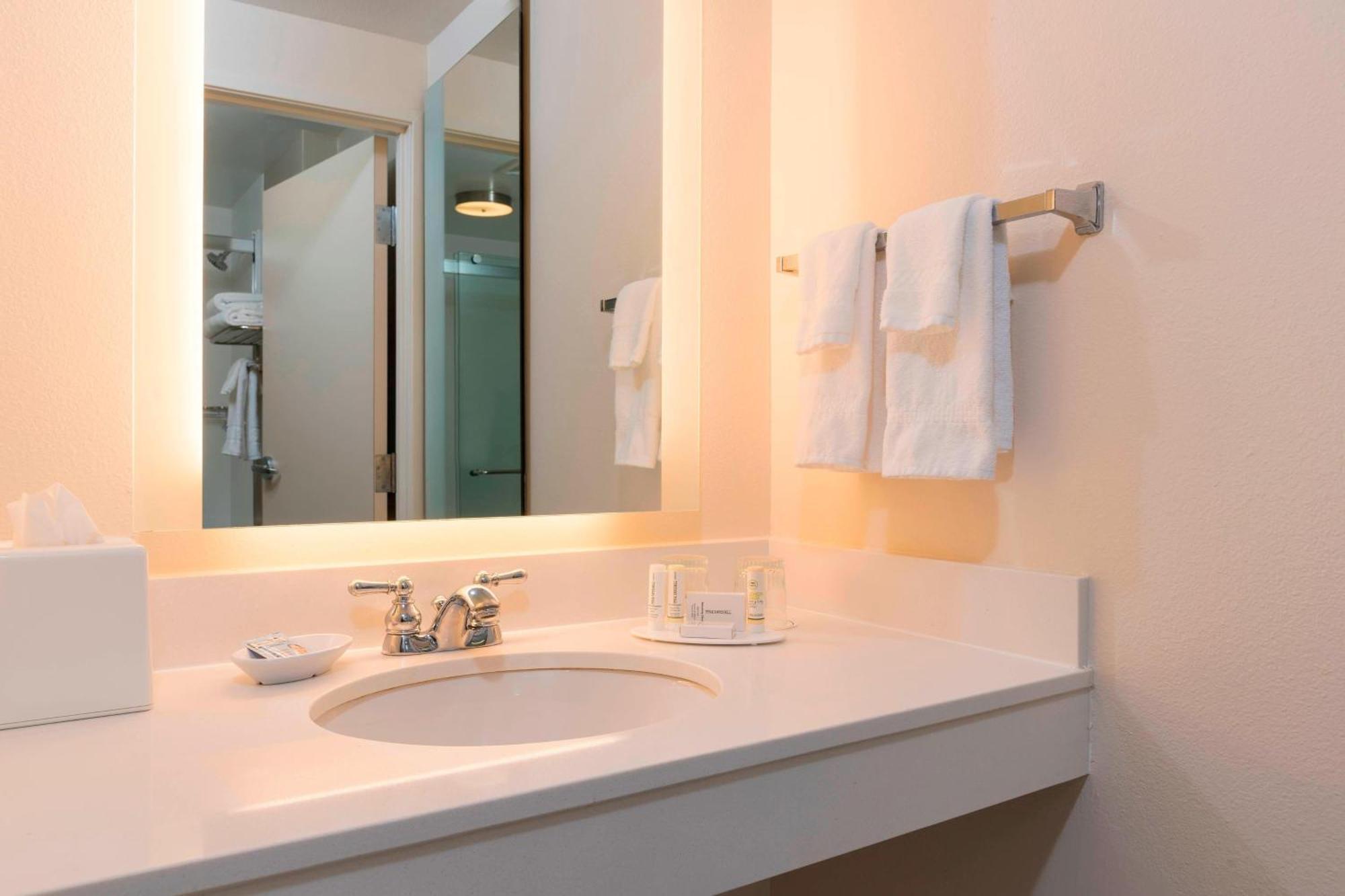 Springhill Suites Grand Rapids North Εξωτερικό φωτογραφία