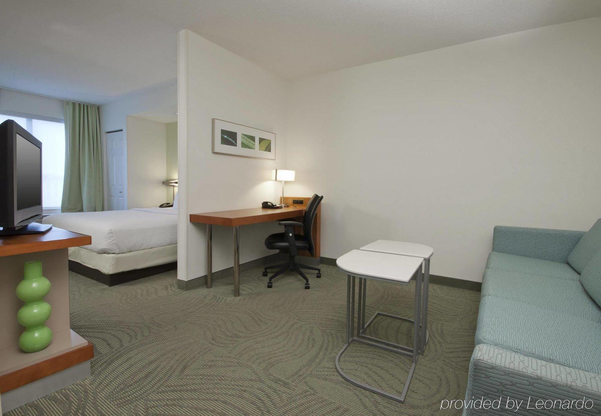 Springhill Suites Grand Rapids North Εξωτερικό φωτογραφία
