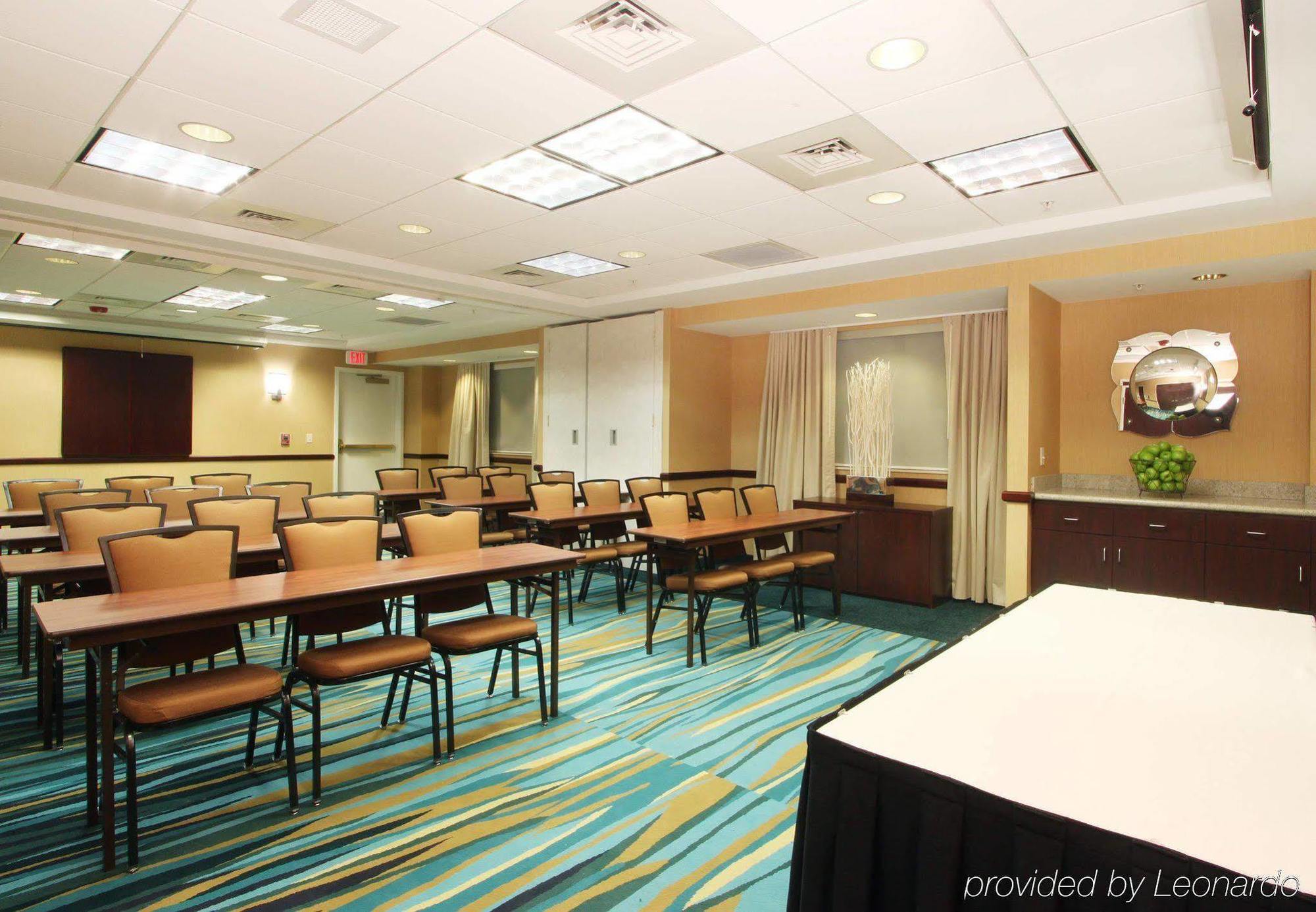 Springhill Suites Grand Rapids North Εξωτερικό φωτογραφία