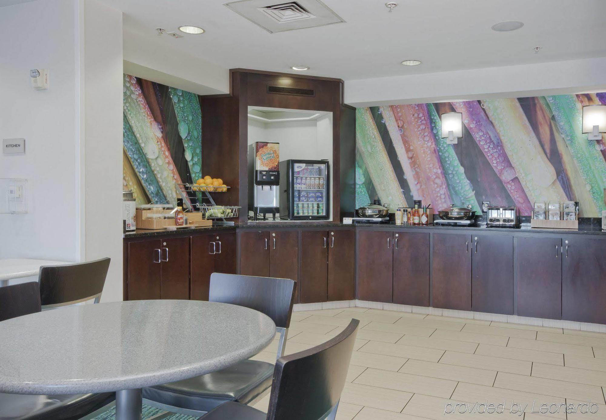 Springhill Suites Grand Rapids North Εξωτερικό φωτογραφία