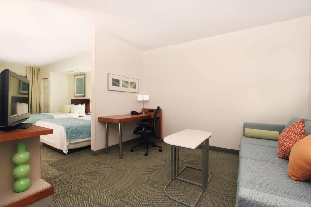 Springhill Suites Grand Rapids North Εξωτερικό φωτογραφία