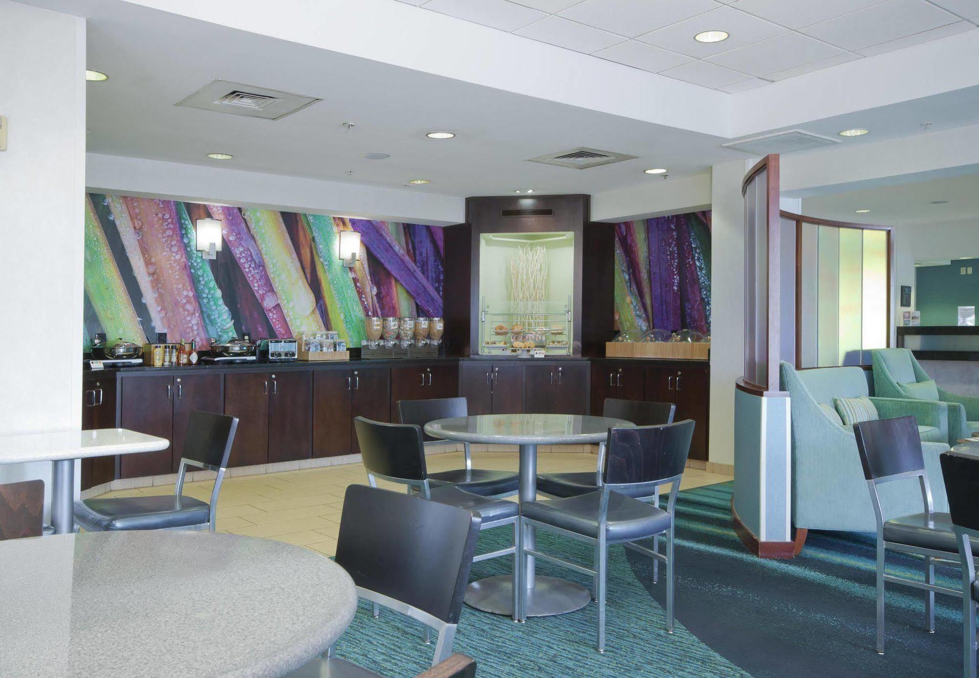 Springhill Suites Grand Rapids North Εξωτερικό φωτογραφία