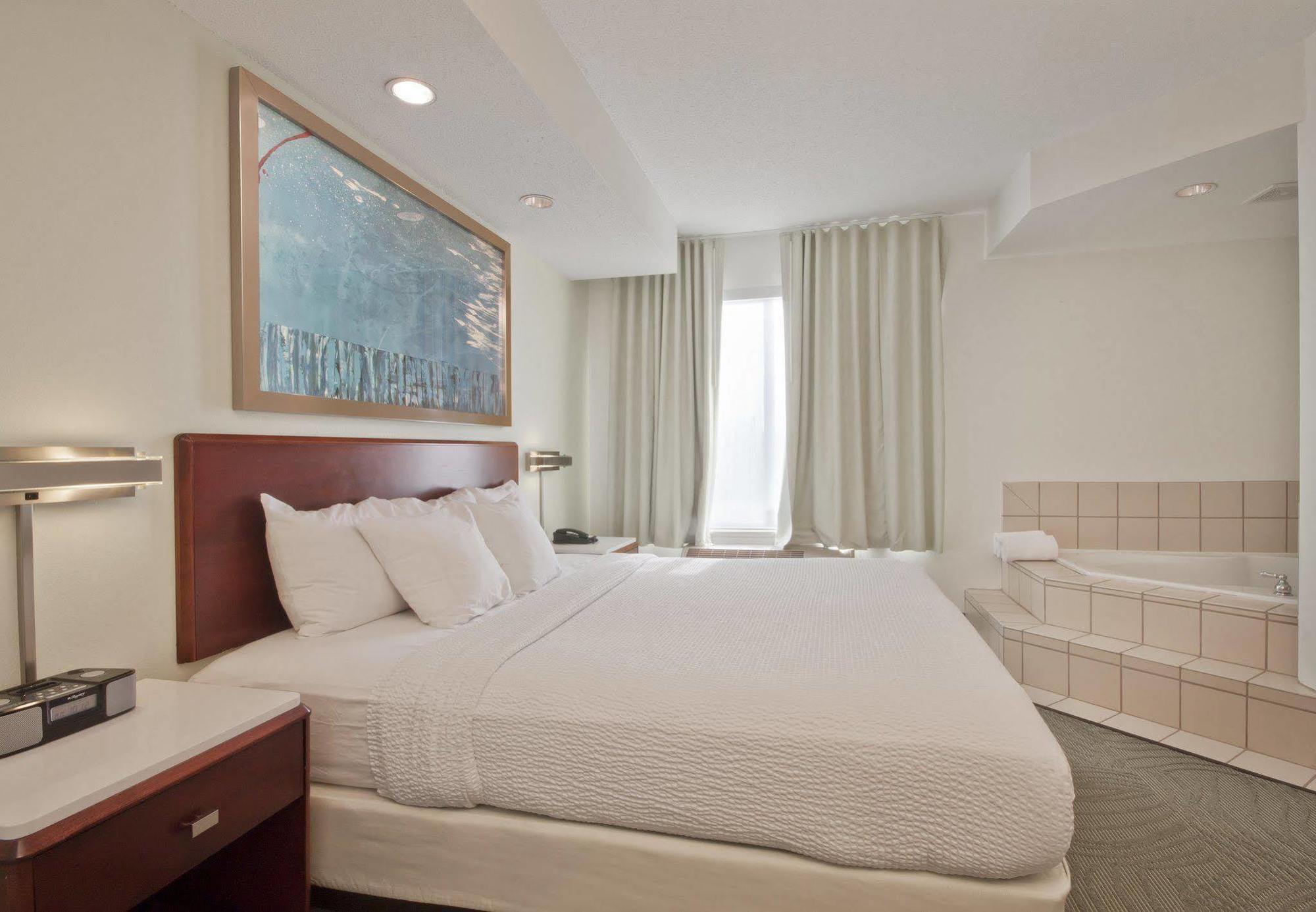 Springhill Suites Grand Rapids North Εξωτερικό φωτογραφία